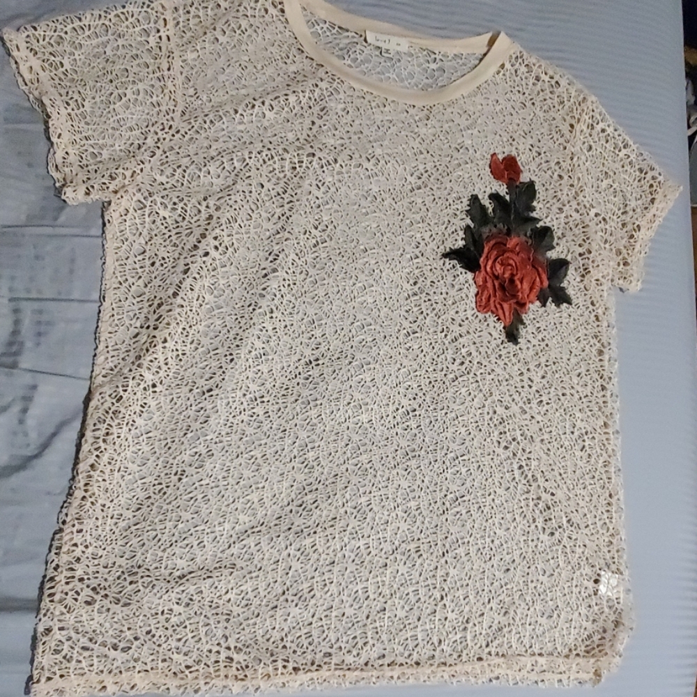 2X See through/embroidery rose top